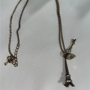 Elegant Gold Eiffel Tower Pendant Necklace